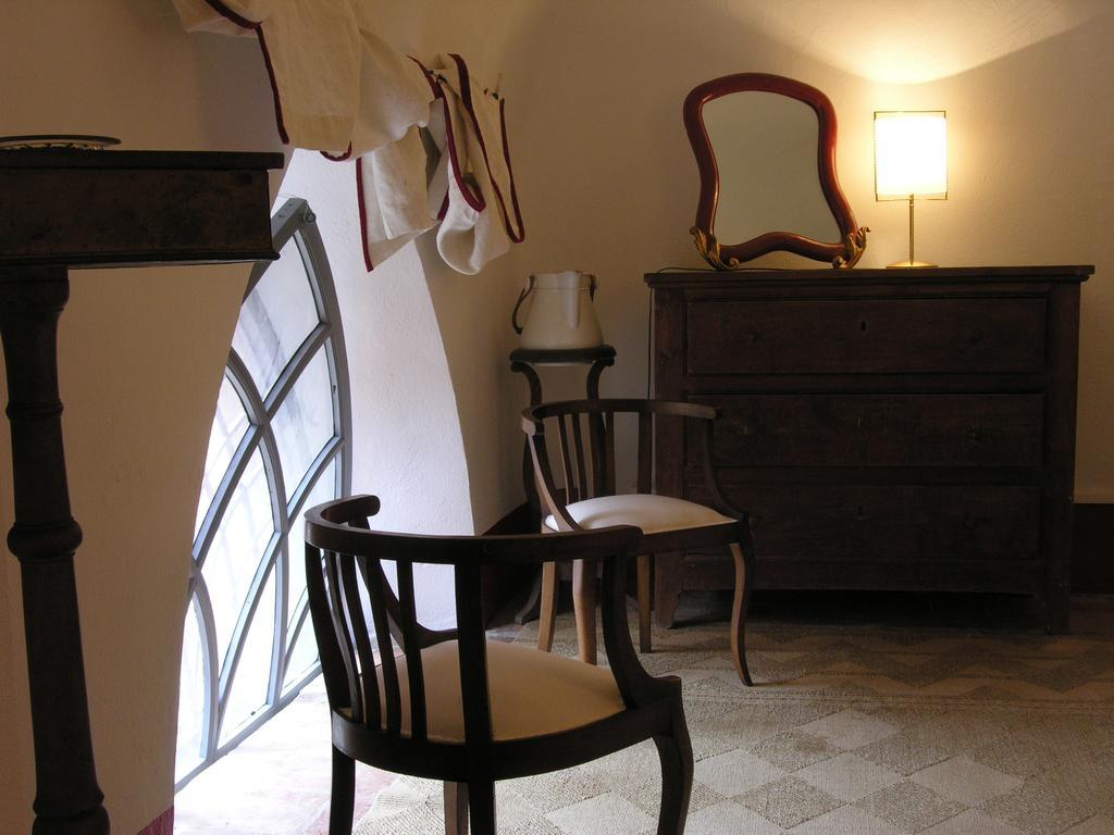 Castello Sannazzaro B&B Giarole Buitenkant foto